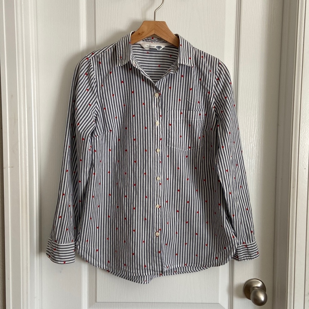 Old Navy button up shirt